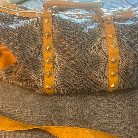 Steve Madden snake Print oversized travel Duffle Bag - Picture 6 of 7